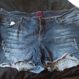 Torrid Jean shorts. Size 22
